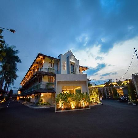 Hotel Nyland Pasteur Bandung Exterior foto